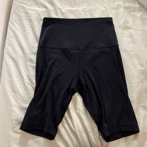 Lululemon shorts size 8